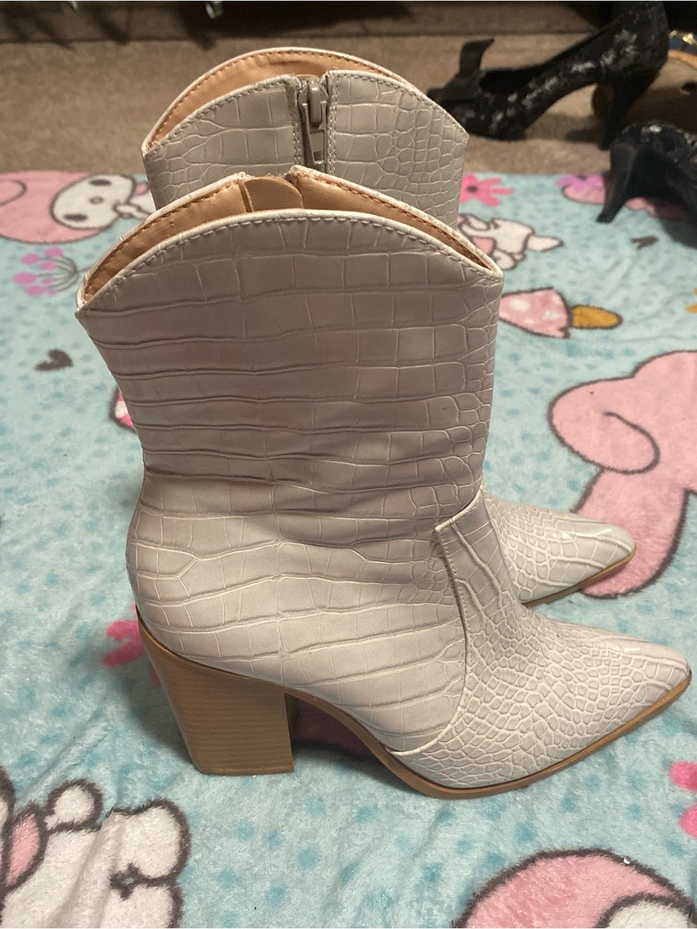 Women's White Croc-Embossed Mid-Calf Heeled Boots